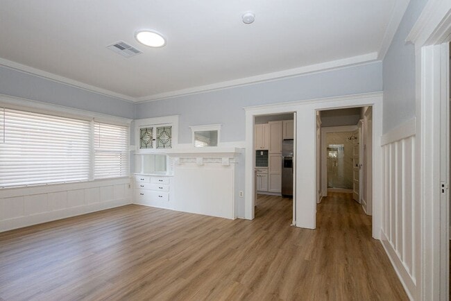 Building Photo - Fully Renovated Craftsman Home, 3-Bedroom,...