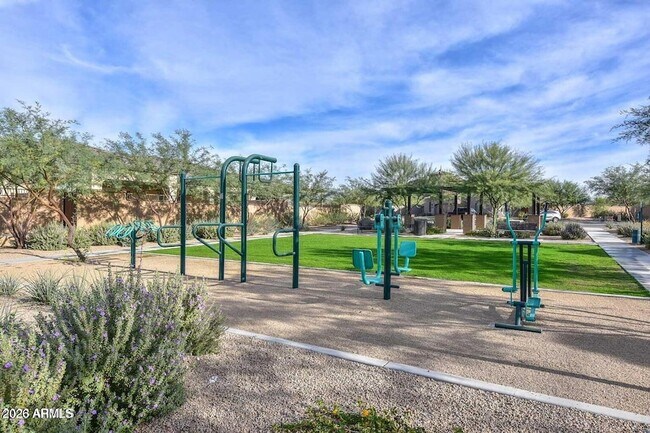 Building Photo - 17775 W Sunward Dr