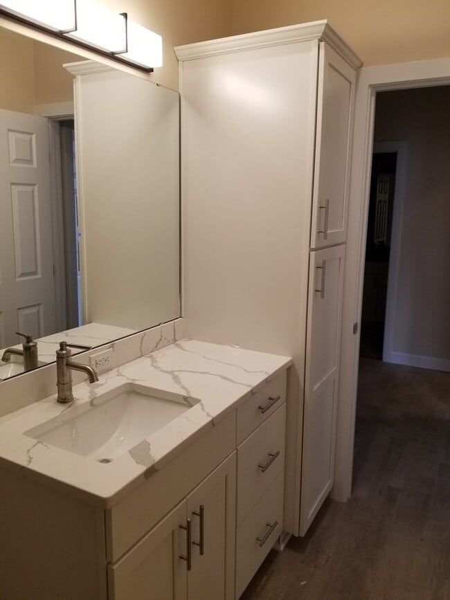 Building Photo - Occupied, do not disturb tenants. West Valley 3 bedroom 2.5 bath plus an office,  custom built re...