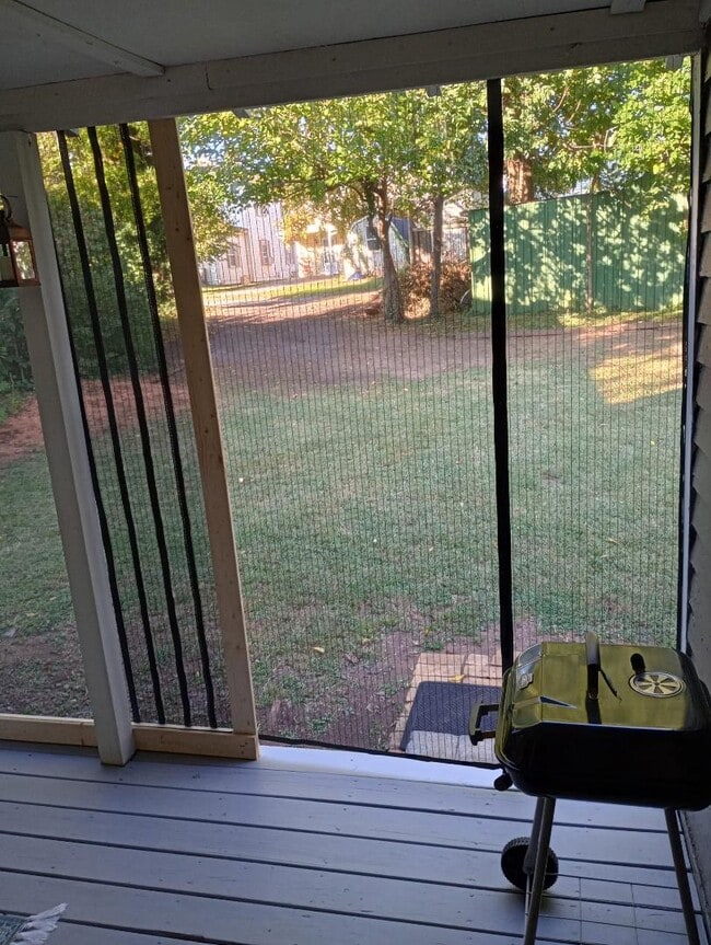 Building Photo - 1214 Garfield Ave