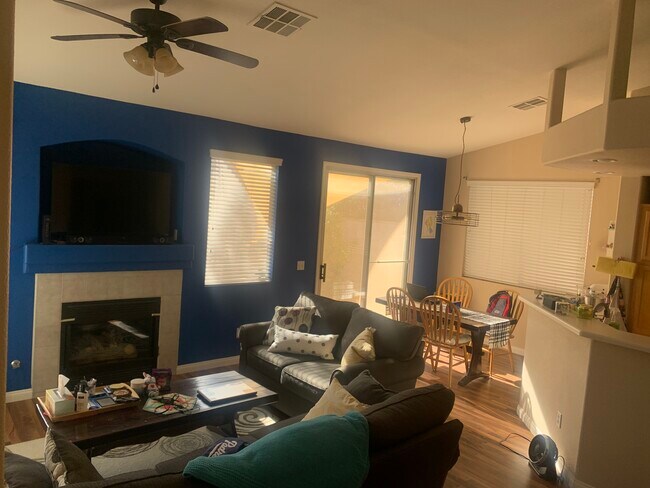 Building Photo - 1205 Simms Ave