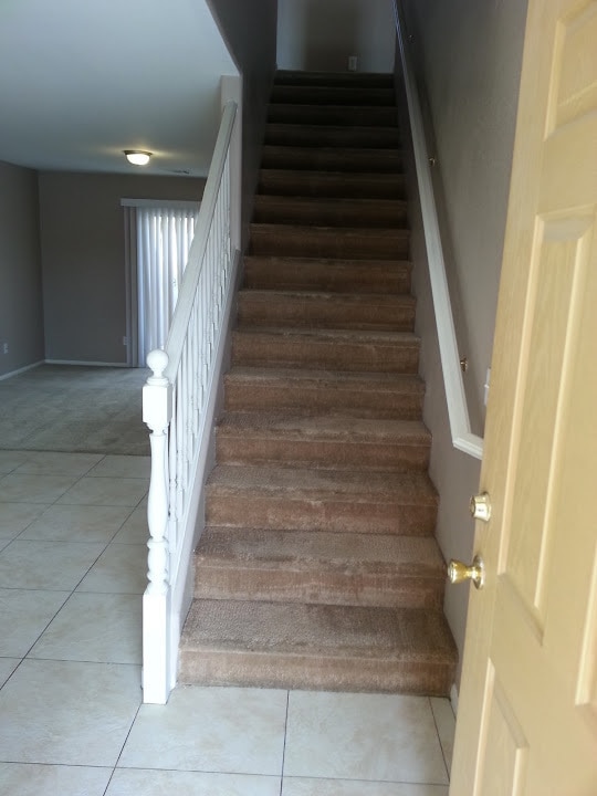 Building Photo - Beautiful 2 Story 2 Bedroom Home!