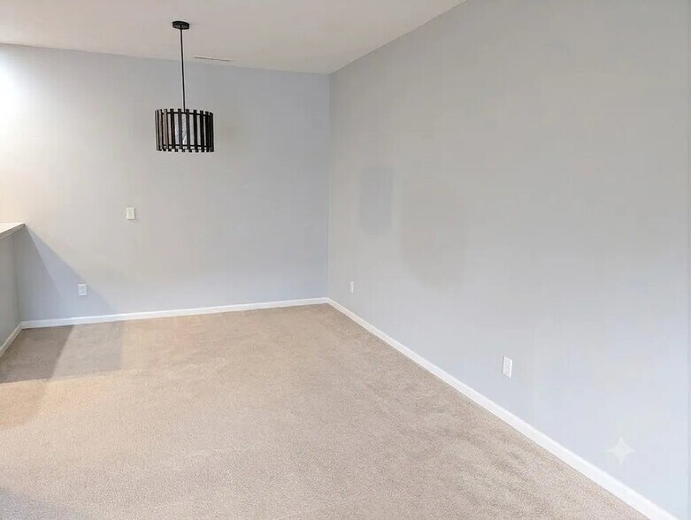 Building Photo - 13415 White Granite Dr