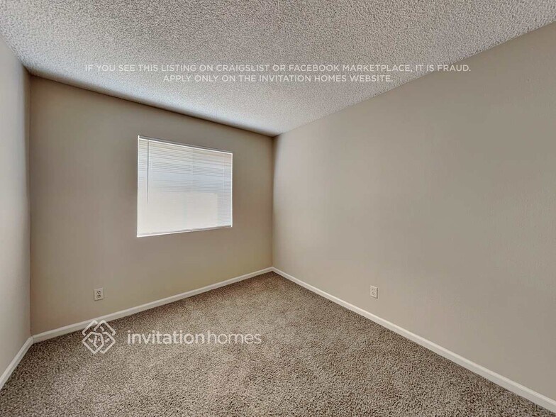 Building Photo - 17846 N 34th Dr