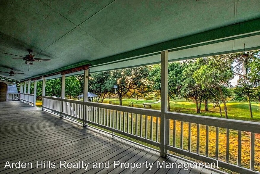 Building Photo - 1708 Quinlan Creek Dr