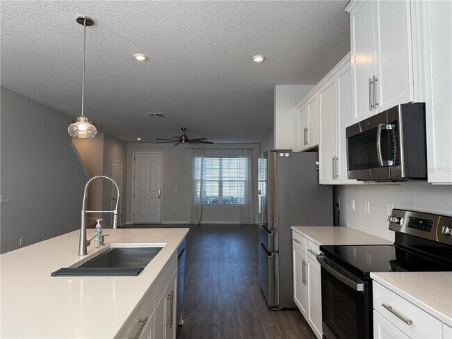 Building Photo - 6349 Glory Bower Dr