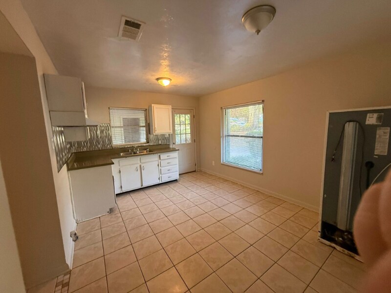 Building Photo - 3103 Prospect St