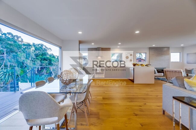 Building Photo - 2641 Curlew St