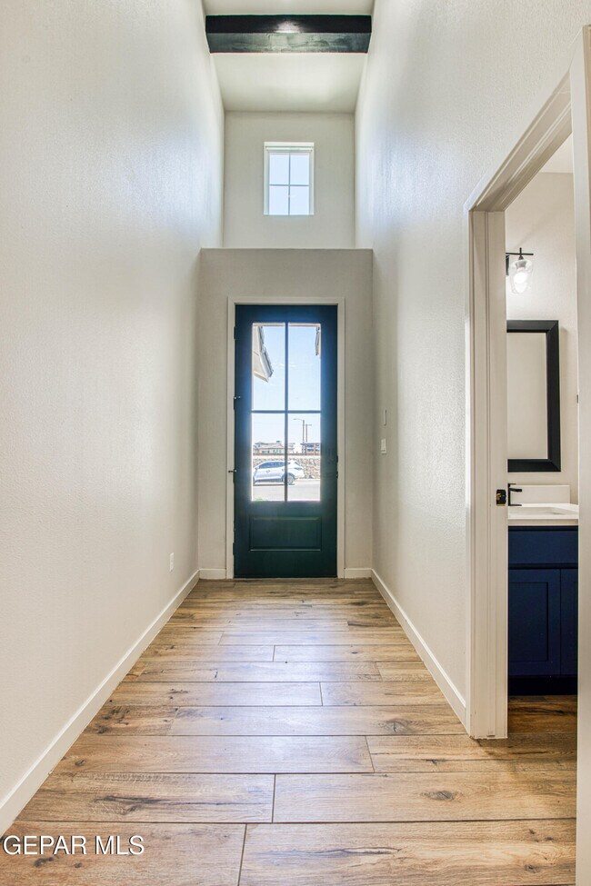 Building Photo - 805 Mormon Tea Dr