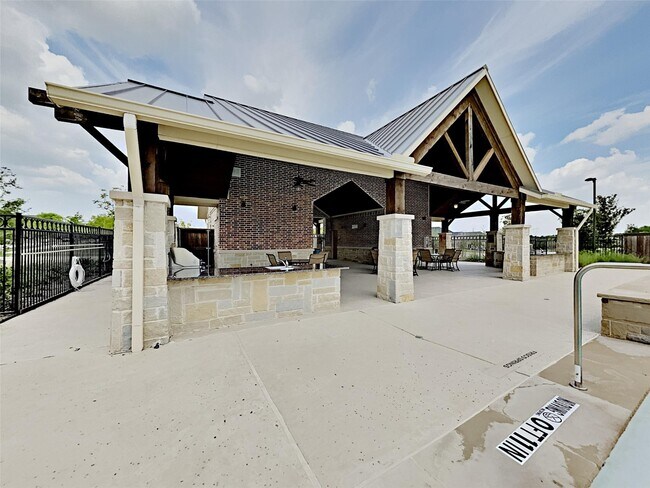 Building Photo - 7362 Sprangletop St