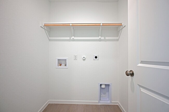 Building Photo - 1805 Stonechat