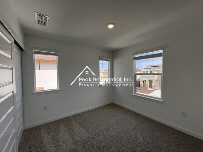 Building Photo - 12632 Hereford Ave