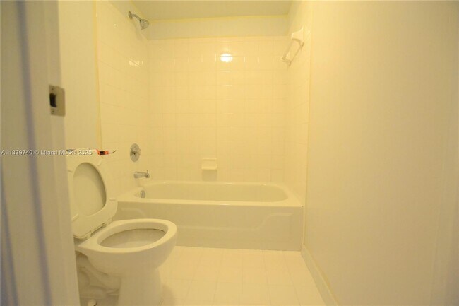 Building Photo - 160 Yacht Club Way