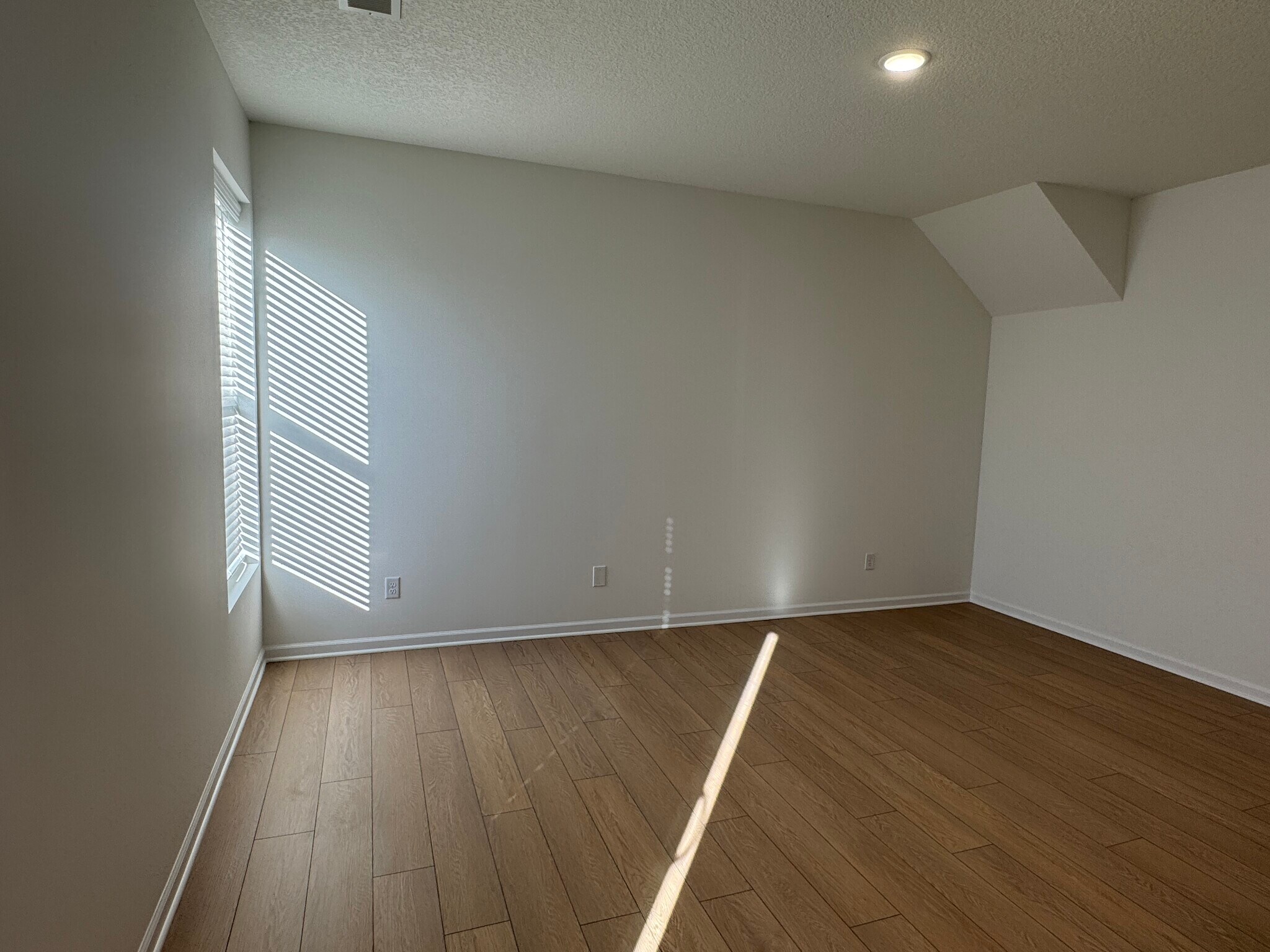 Building Photo - 5894 Butterfield Ct