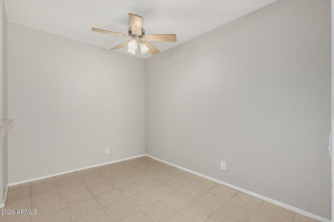 Building Photo - 8055 E Thomas Rd