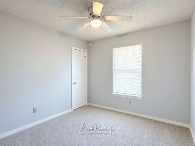 Building Photo - 1341 Dog Track Rd