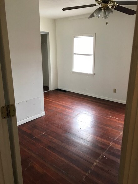 Building Photo - 2816 Edwards Way