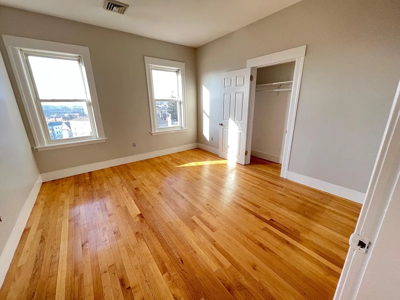 Building Photo - 13 Winthrop St