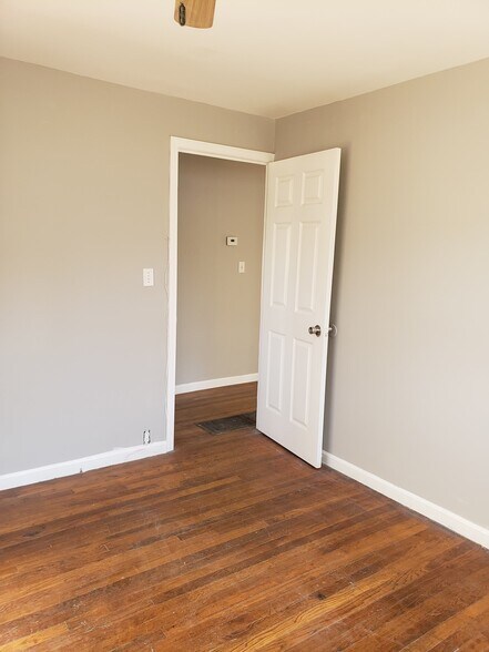 Building Photo - 4501 N Tracy Ave