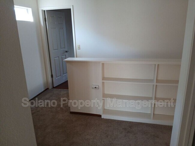 Building Photo - 318 Ridgecrest Cir