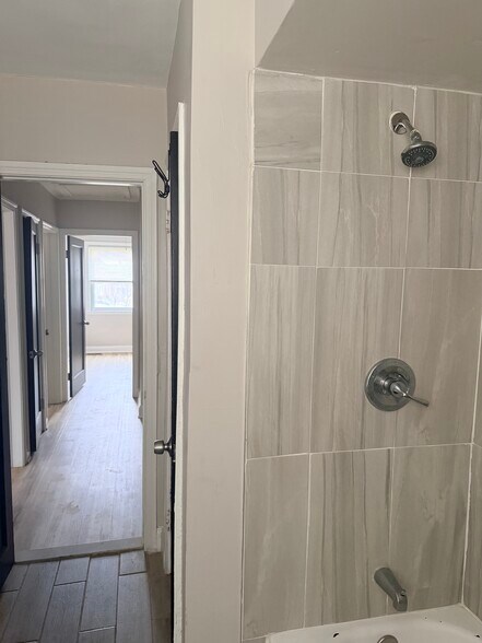 Building Photo - 1416 E Cold Spring Ln