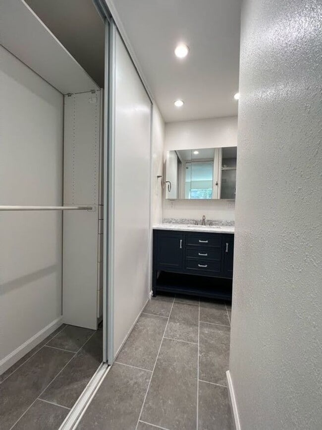 Building Photo - 4BD/2BA Newly Remodelled Cambrian Park Hom...