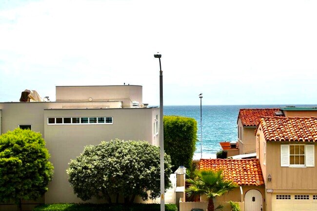 Building Photo - 22351 Pacific Coast Hwy