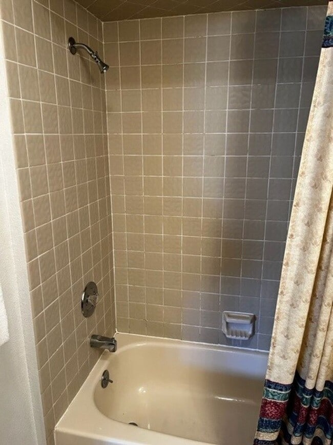 Building Photo - Winter Seasonal Rental- 771F Riverbend