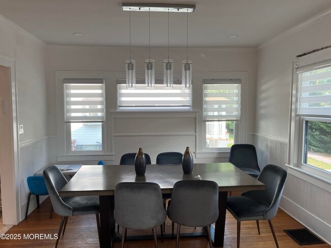 Building Photo - 208 Lockwood Pl