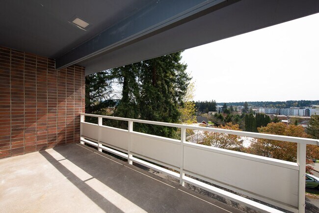 Building Photo - 8224 169th Ave NE