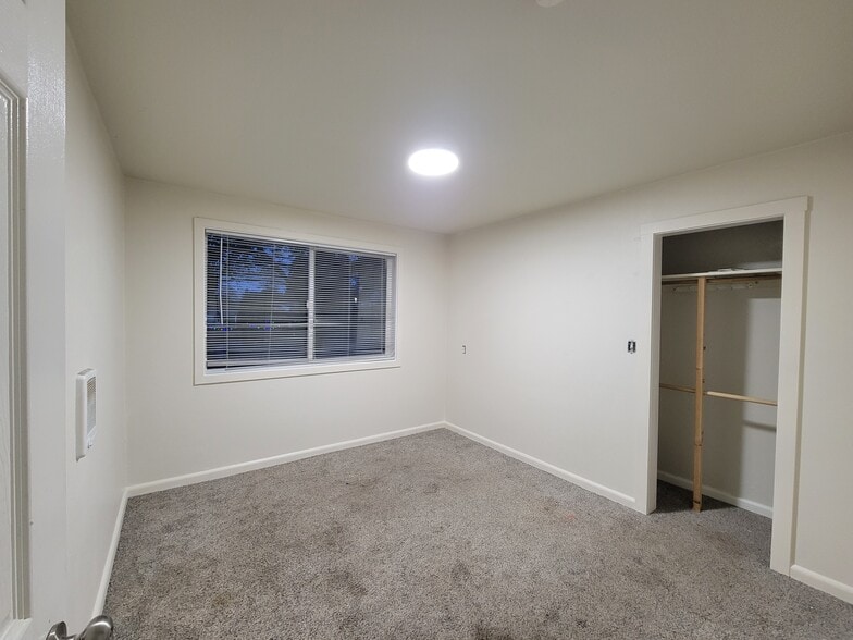 Front bedroom - 10811 56th Ave S