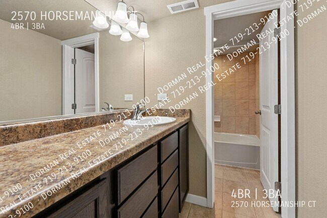 Building Photo - 2570 Horsemanship Ct