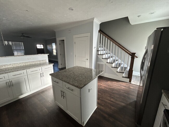 Building Photo - 222 Jasmine Row