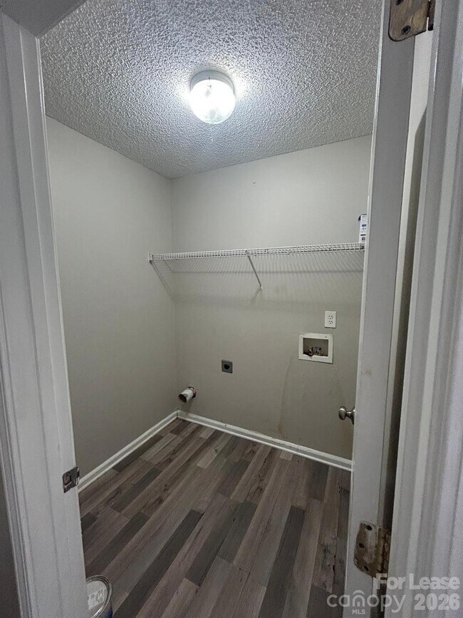 Building Photo - 9510 Isaac Hunter Dr