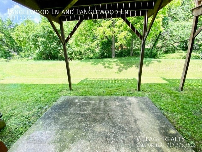 Building Photo - 442 Tanglewood Ln