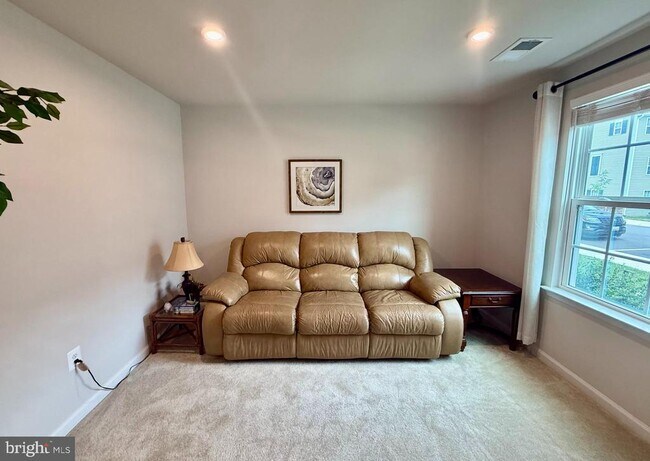 Building Photo - 70 Caswell Dr