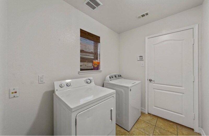 Building Photo - 5901 Snow Creek Dr