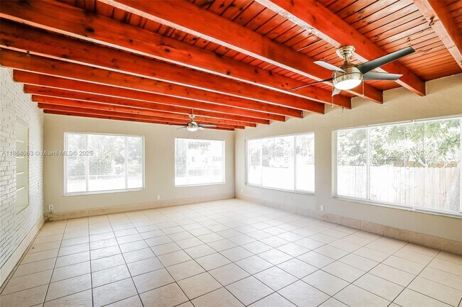 Building Photo - 530 S 28th Ave