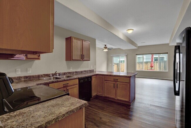 Building Photo - 5322 Canadian Rose View