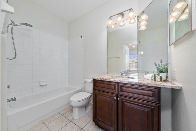 Building Photo - Welcome to this beautifully laid-out 2-bed...
