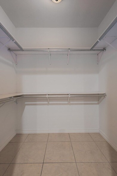 Building Photo - 2677 Fox Cove Drive