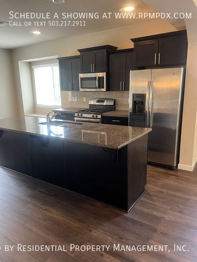 Building Photo - 14075 SW Compass Dr