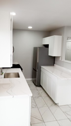 Building Photo - 35381 Dern Dr