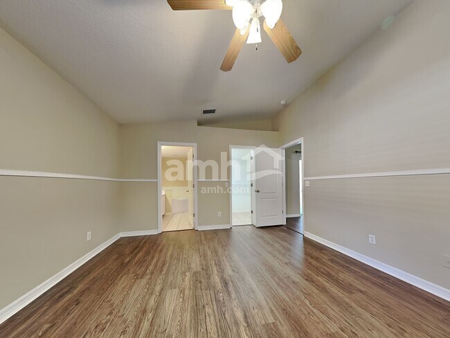 Building Photo - 24446 Landing Dr