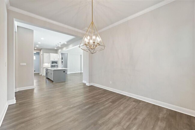 Building Photo - 605 White Tail Cv