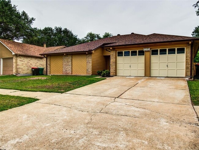 Building Photo - 6727 Harpers Dr