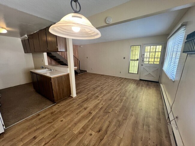 Building Photo - Two Bedroom Townhome near Sparks Marina