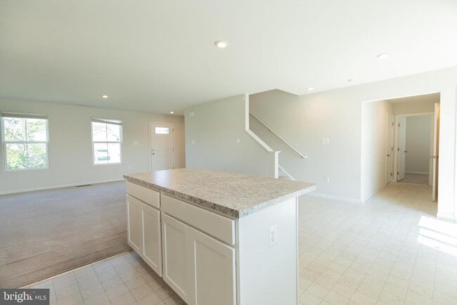 Building Photo - 228 Chandlers Glen Dr