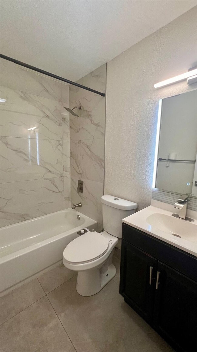 Building Photo - 2425 NW 55th Terrace