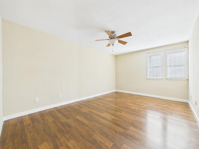 Building Photo - 2529 Rio Grande St